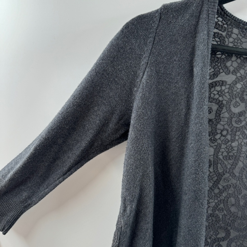 American Eagle Charcoal Grey Lace Back Cardigan Cover Up Women’s Size Small - Picture 4 of 6